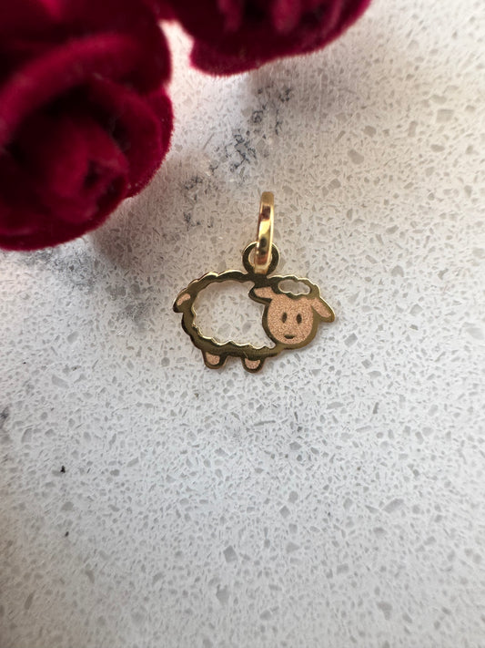 Pendentif mouton d'abondance en or 10 carats