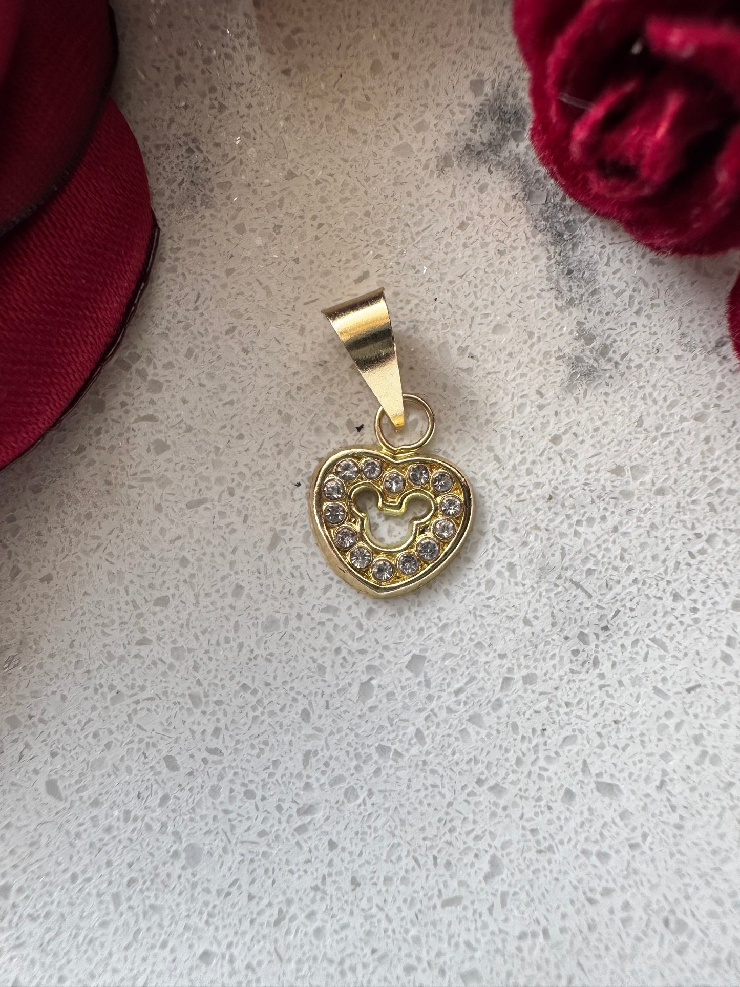 Dije Corazón con Circonias Silueta Micky ORO 10K
