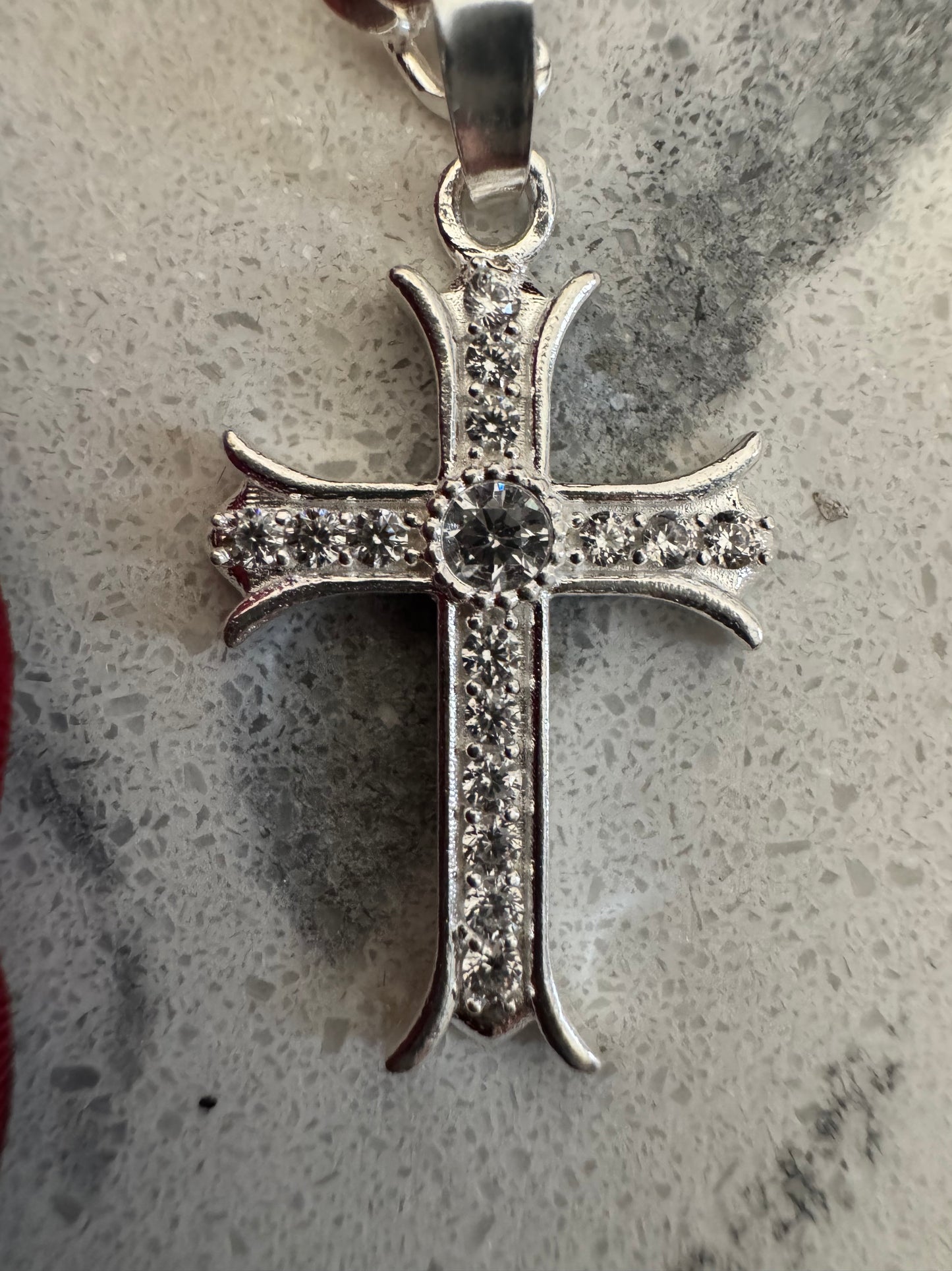 Cross Pendant with Zirconia in Silver.925