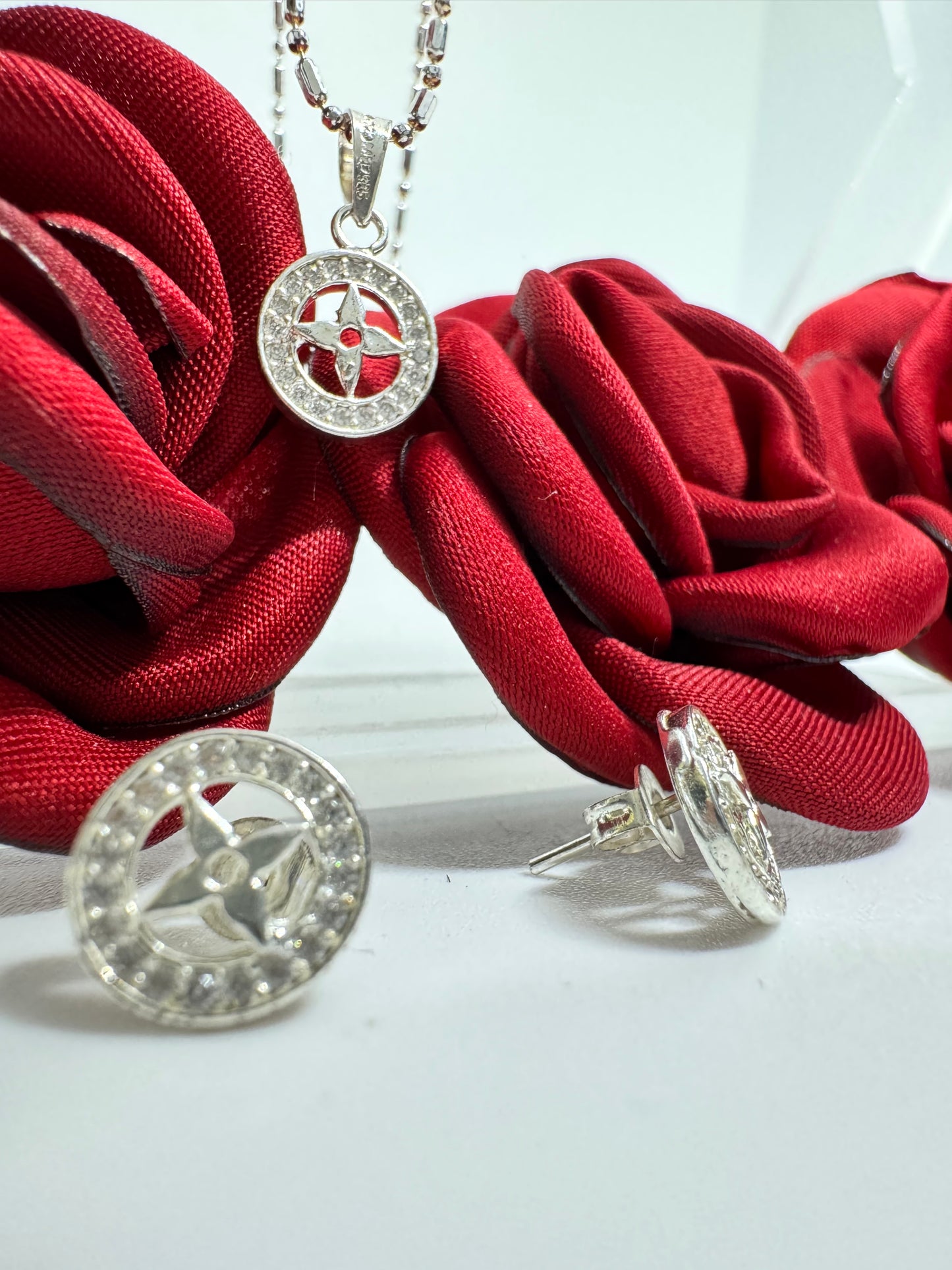Set Ins. In LV with Zirconia Silver .925