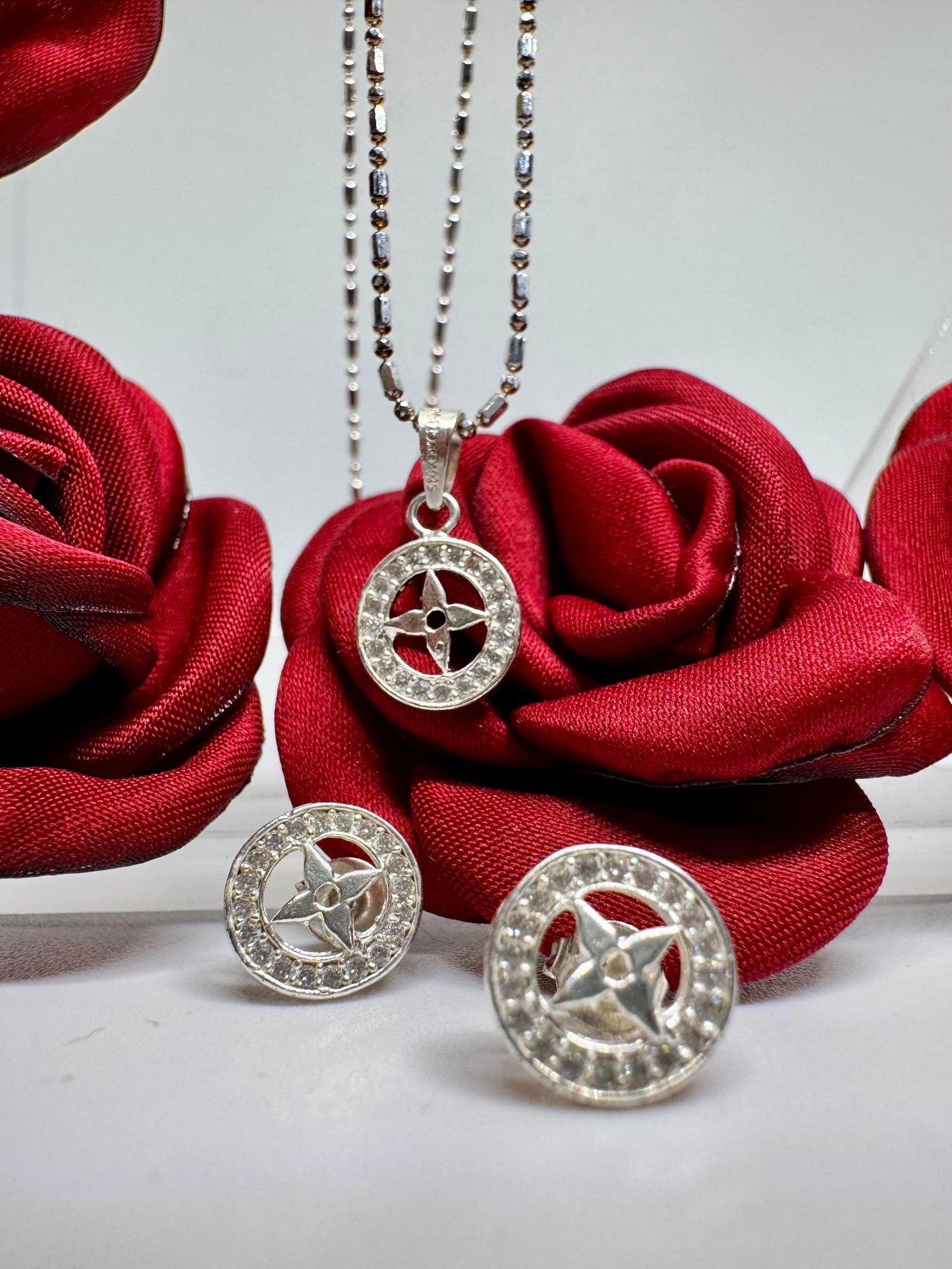 Set Ins. In LV with Zirconia Silver .925