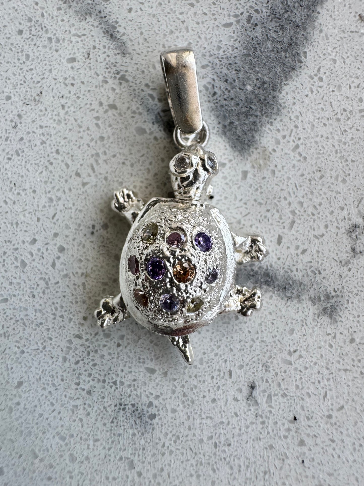 Dije Tortuga con Circonias y Plata .925
