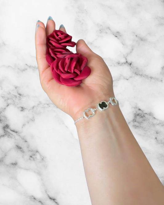 Bracelet Silhouette avec onyx inspiré de Tous