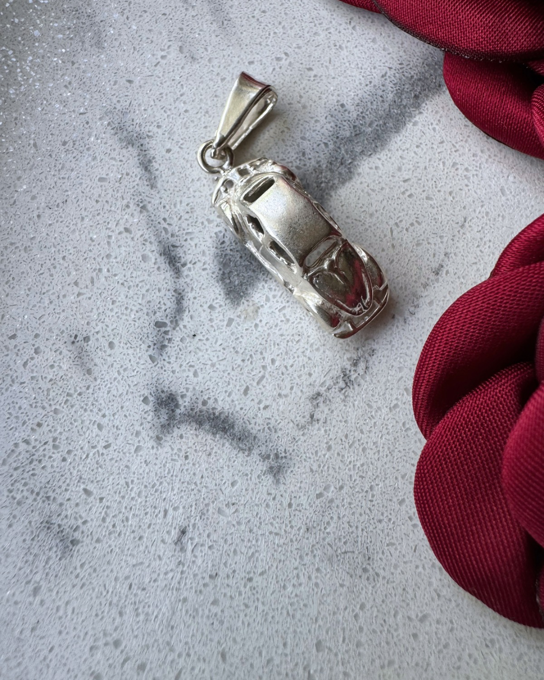 Virgin Pendant with Zirconia in .925 Silver