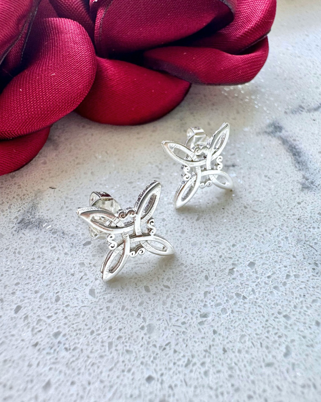 Aretes nudo de bruja, Plata .925