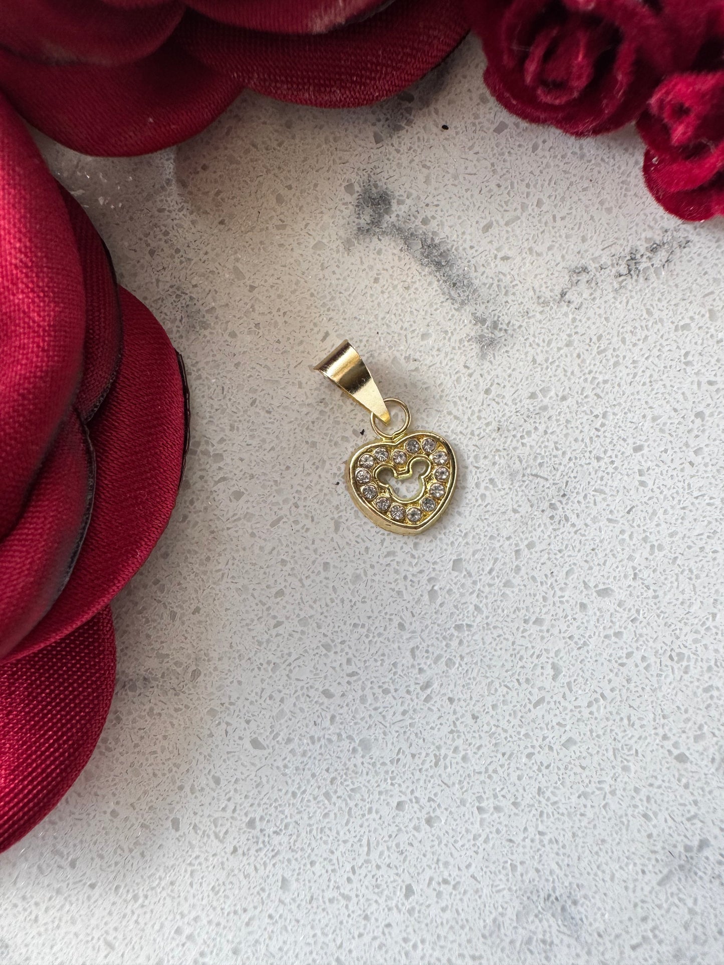 Dije Corazón con Circonias Silueta Micky ORO 10K