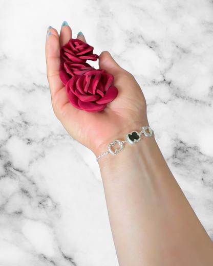 Silhouette bracelet with onyx inspired by Tous
