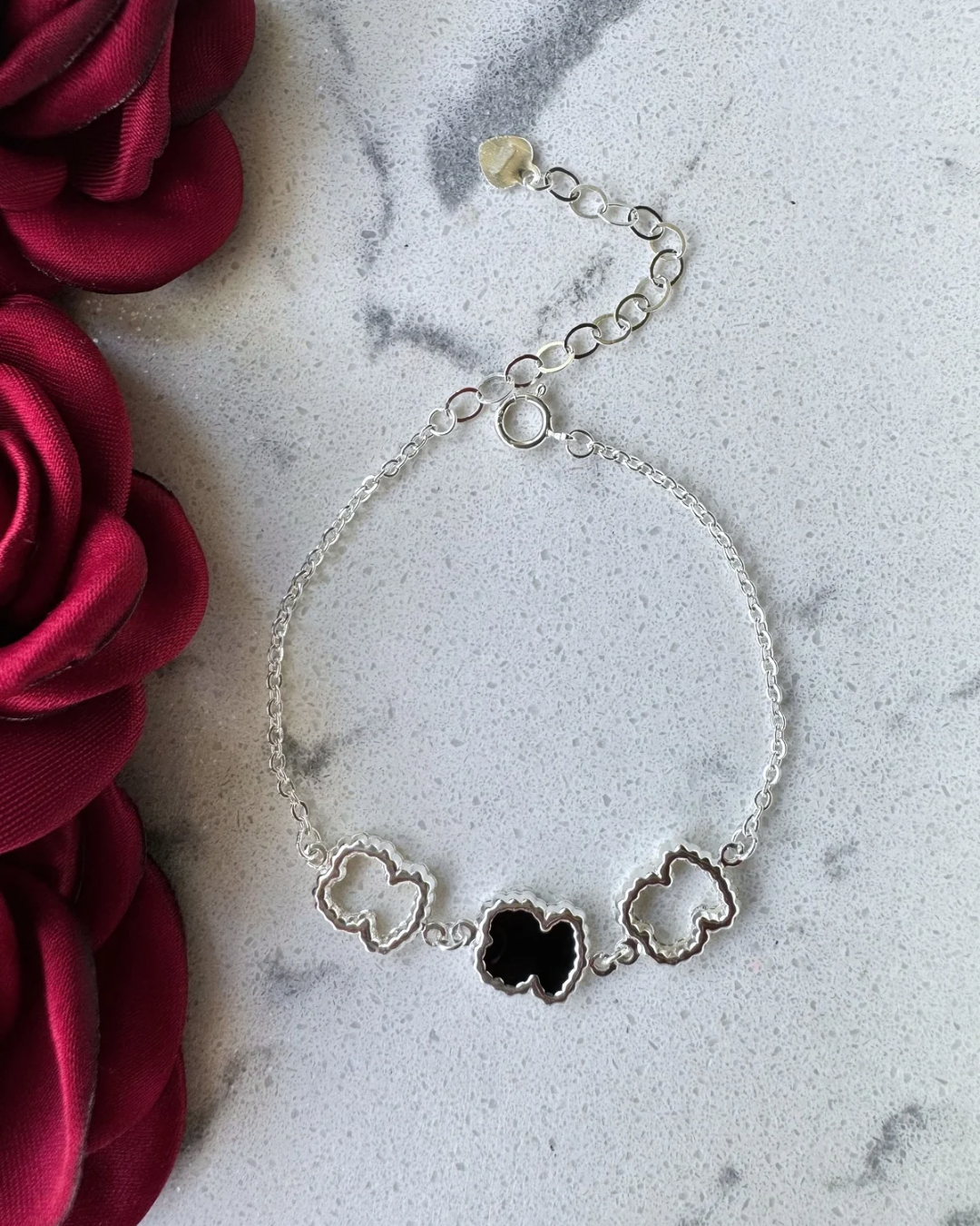 Silhouette bracelet with onyx inspired by Tous