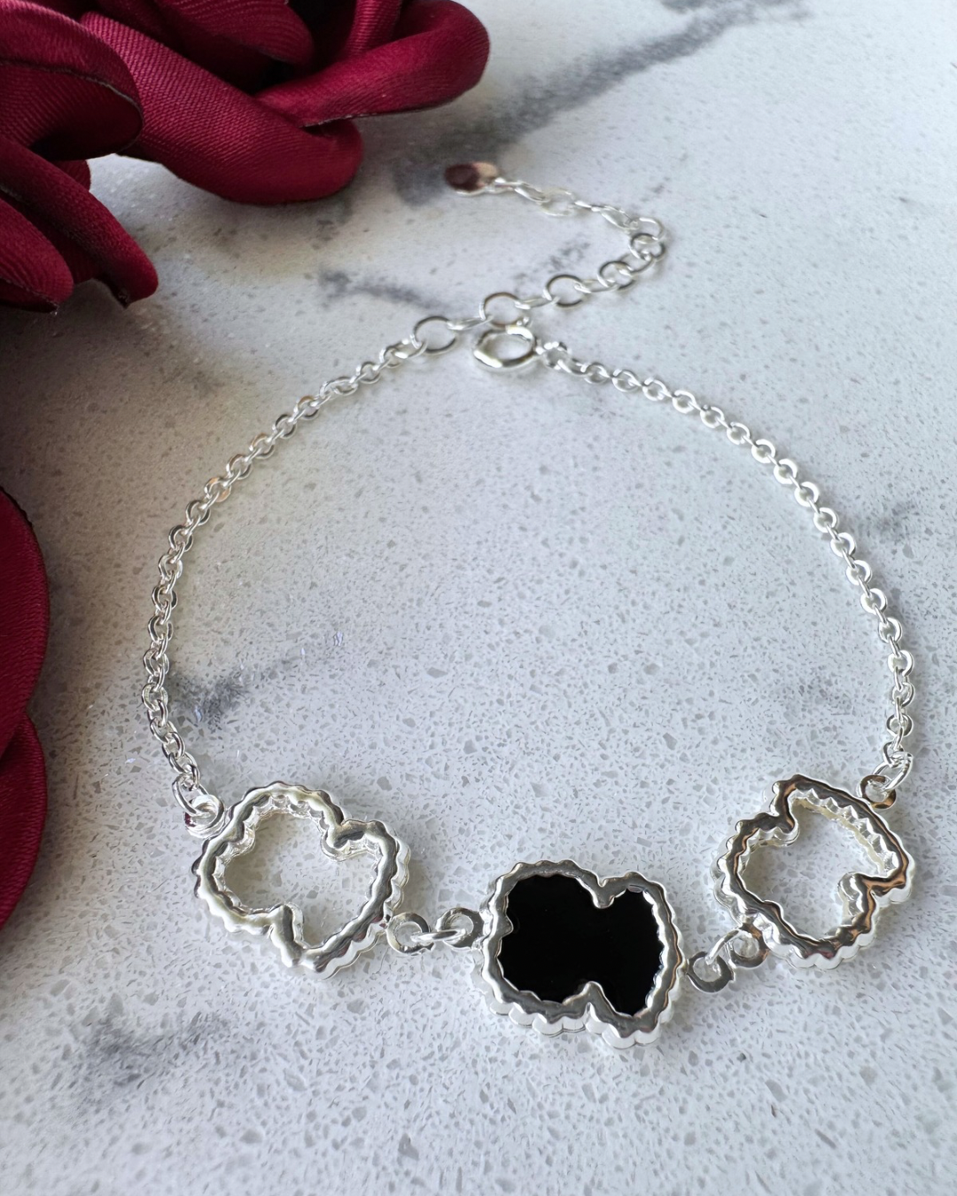 Silhouette bracelet with onyx inspired by Tous